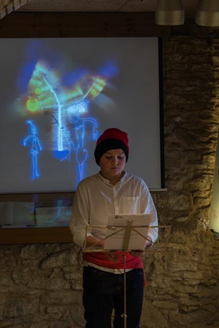 Empara Rosselló desplega una acció artística sobre l’Atlàntida a la Casa Museu Verdaguer