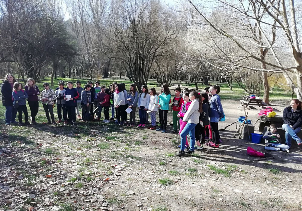 Nova jornada d'arbres i poesia a la Font Trobada