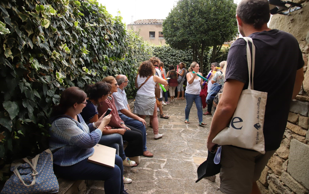 Docents de secundària s'acosten a Verdaguer en una jornada formativa